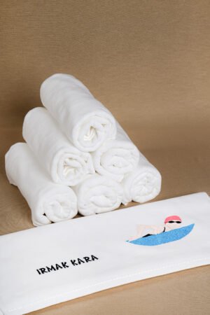 İsim Nakışlı Yüzme Havlusu Kadın